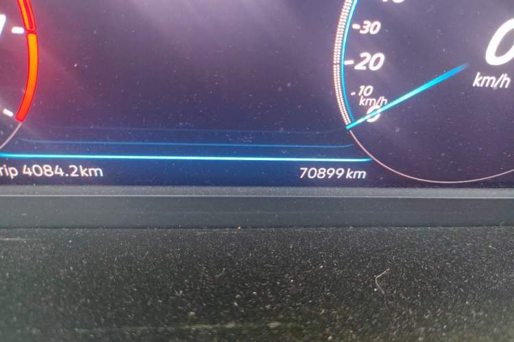Used Volkswagen Magotan 2021 330TSI DSG 30th Anniversary Edition Odometer Close Up