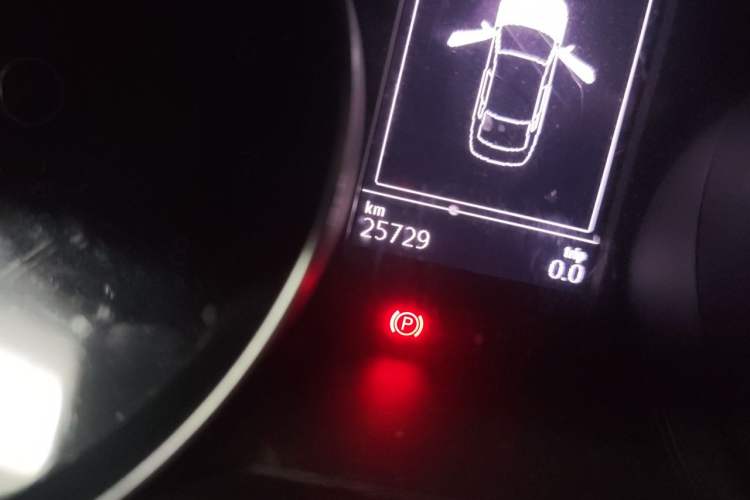 Used Volkswagen Magotan 2021 330TSI DSG 30th Anniversary Edition Odometer Close Up