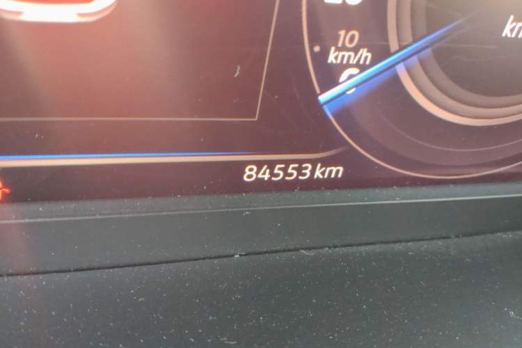 Used Volkswagen Magotan 2021 330TSI DSG 30th Anniversary Edition Odometer Close Up