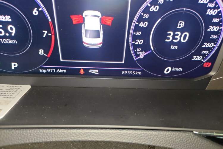 Used Volkswagen Magotan 2021 330TSI DSG 30th Anniversary Edition Odometer Close Up