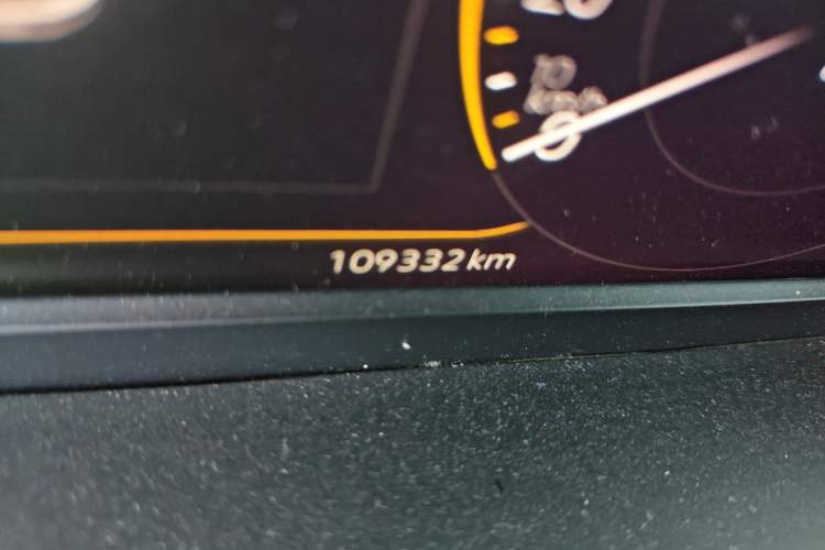 Used Volkswagen Magotan 2021 330TSI DSG 30th Anniversary Edition Odometer Close Up