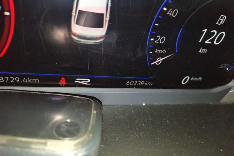 Used Volkswagen Magotan 2021 330TSI DSG 30th Anniversary Edition Odometer Close Up