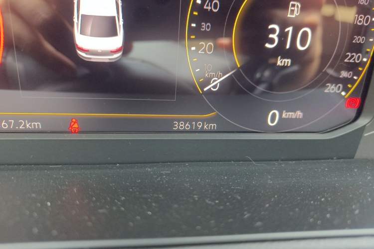 Used Volkswagen Magotan 2021 330TSI DSG 30th Anniversary Edition Odometer Close Up