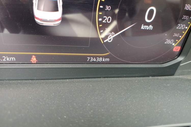 Used Volkswagen Magotan 2021 330TSI DSG 30th Anniversary Edition Odometer Close Up
