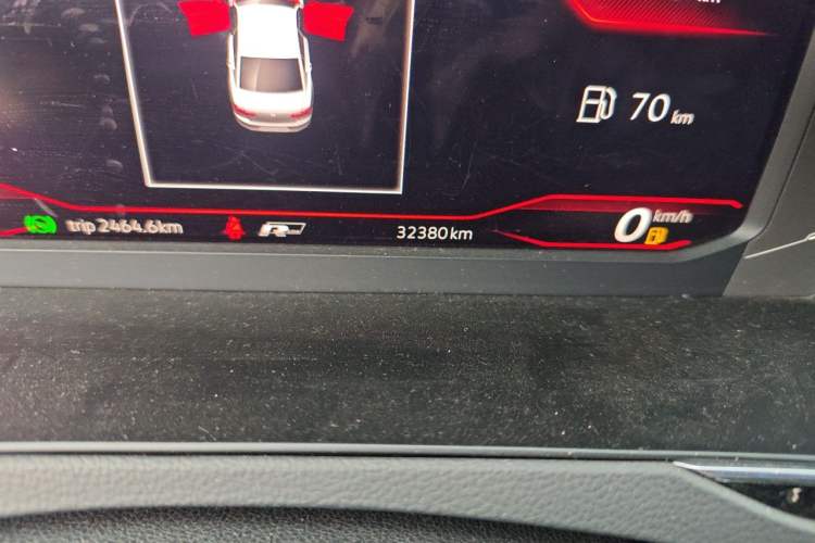 Used Volkswagen Magotan 2021 330TSI DSG 30th Anniversary Edition Odometer Close Up