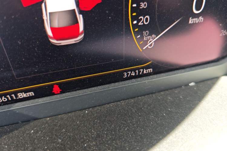 Used Volkswagen Magotan 2021 330TSI DSG 30th Anniversary Edition Odometer Close Up