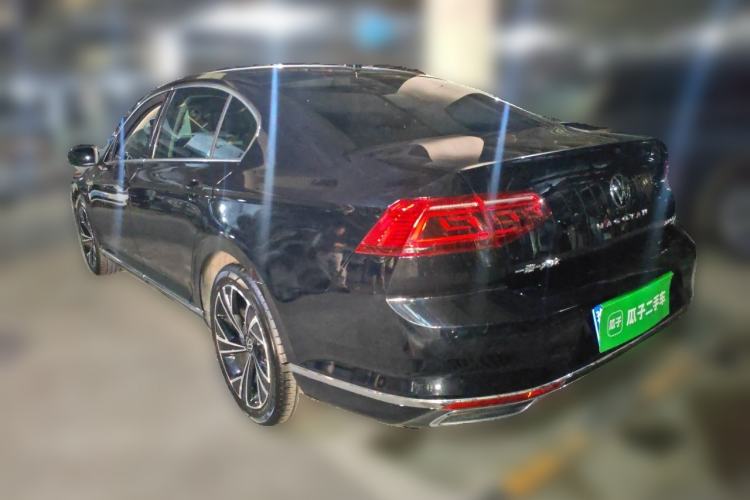 Used Volkswagen Magotan 2021 330TSI DSG 30th Anniversary Edition Rear Left 45 Deg