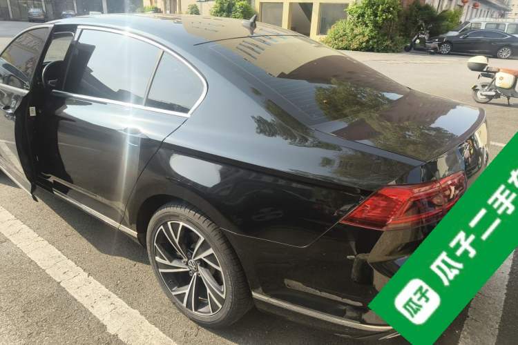 Used Volkswagen Magotan 2021 330TSI DSG 30th Anniversary Edition Rear Left 45 Deg