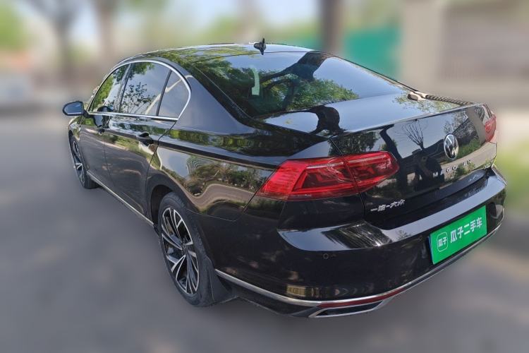 Used Volkswagen Magotan 2021 330TSI DSG 30th Anniversary Edition Rear Left 45 Deg
