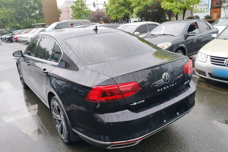 Used Volkswagen Magotan 2021 330TSI DSG 30th Anniversary Edition Rear Left 45 Deg