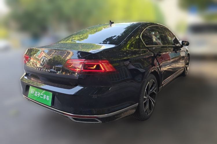 Used Volkswagen Magotan 2021 330TSI DSG 30th Anniversary Edition Rear Right 45 Deg