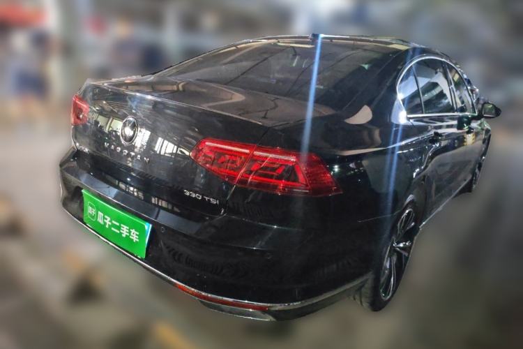 Used Volkswagen Magotan 2021 330TSI DSG 30th Anniversary Edition Rear Right 45 Deg
