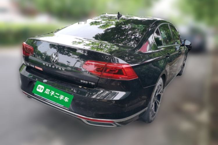 Used Volkswagen Magotan 2021 330TSI DSG 30th Anniversary Edition Rear Right 45 Deg