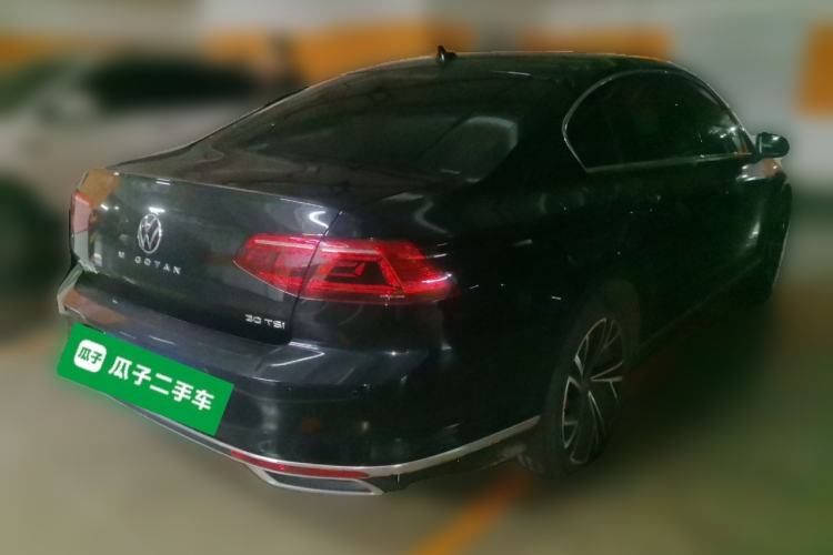 Used Volkswagen Magotan 2021 330TSI DSG 30th Anniversary Edition Rear Right 45 Deg
