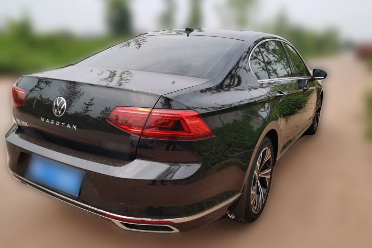 Used Volkswagen Magotan 2021 330TSI DSG 30th Anniversary Edition Rear Right 45 Deg