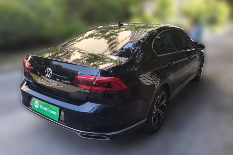 Used Volkswagen Magotan 2021 330TSI DSG 30th Anniversary Edition Rear Right 45 Deg