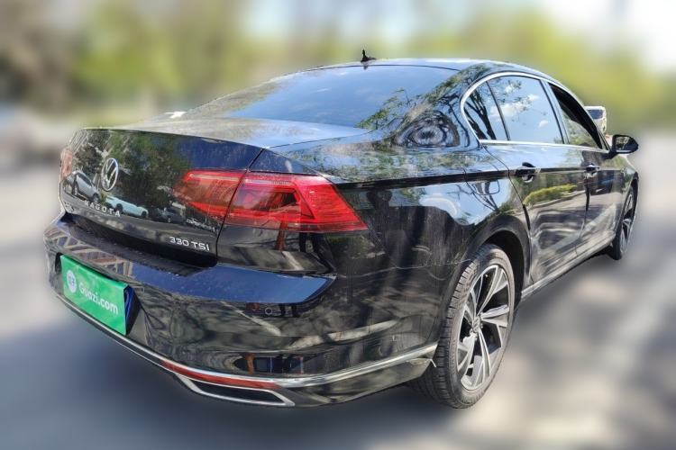 Used Volkswagen Magotan 2021 330TSI DSG 30th Anniversary Edition Rear Right 45 Deg