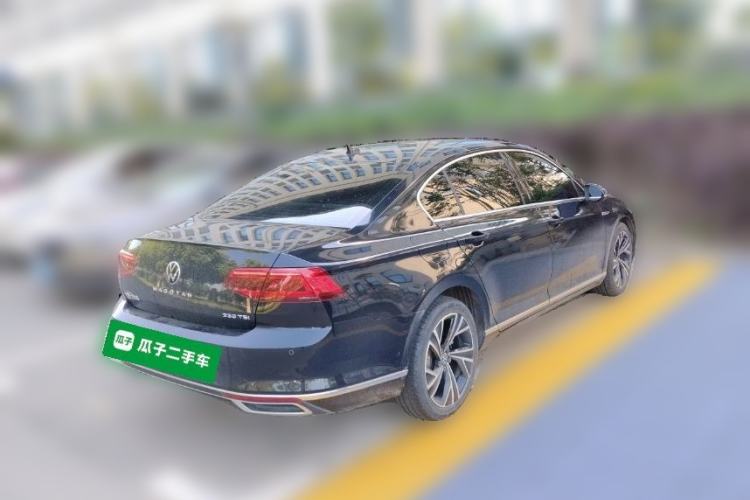 Used Volkswagen Magotan 2021 330TSI DSG 30th Anniversary Edition Rear Right 45 Deg