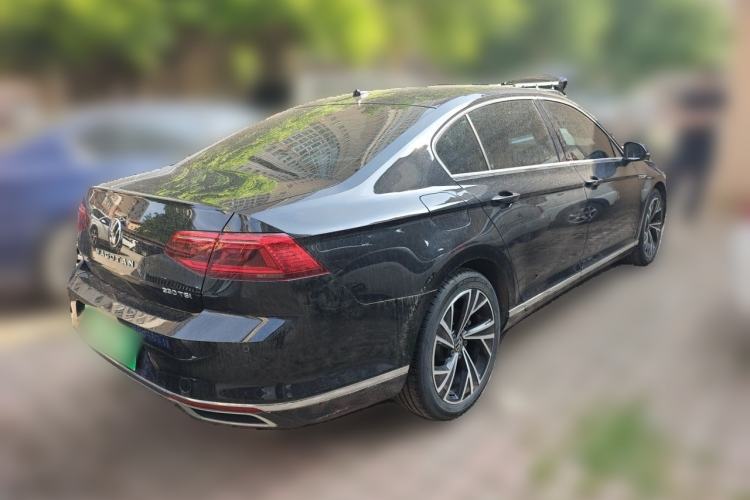 Used Volkswagen Magotan 2021 330TSI DSG 30th Anniversary Edition Rear Right 45 Deg