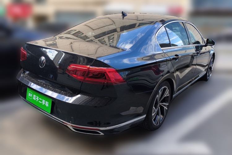 Used Volkswagen Magotan 2021 330TSI DSG 30th Anniversary Edition Rear Right 45 Deg