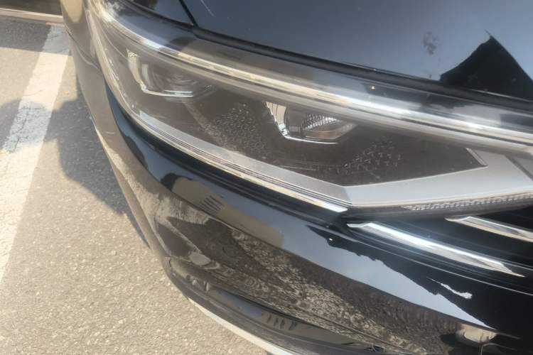 Used Volkswagen Magotan 2021 330TSI DSG 30th Anniversary Edition Right Front Headlight