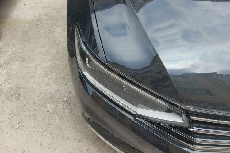 Used Volkswagen Magotan 2021 330TSI DSG 30th Anniversary Edition Right Front Headlight