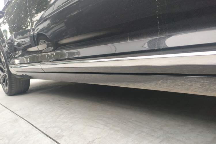 Used Volkswagen Magotan 2021 330TSI DSG 30th Anniversary Edition Right Side Sill