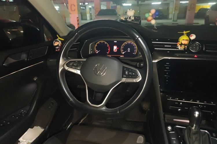 Used Volkswagen Magotan 2021 330TSI DSG 30th Anniversary Edition Steering Wheel