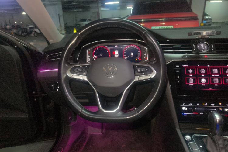 Used Volkswagen Magotan 2021 330TSI DSG 30th Anniversary Edition Steering Wheel