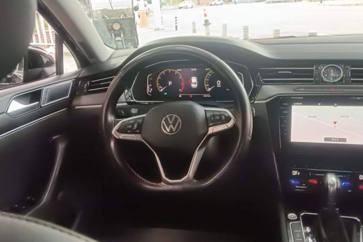 Used Volkswagen Magotan 2021 330TSI DSG 30th Anniversary Edition Steering Wheel