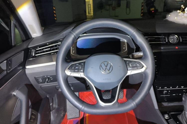 Used Volkswagen Magotan 2021 330TSI DSG 30th Anniversary Edition Steering Wheel