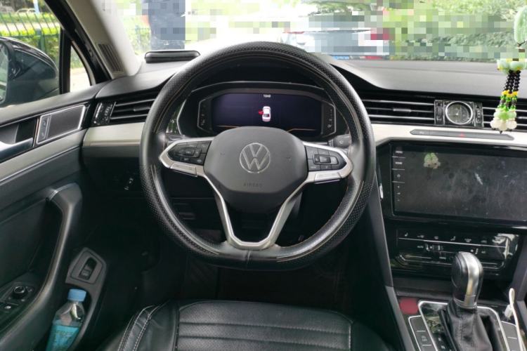 Used Volkswagen Magotan 2021 330TSI DSG 30th Anniversary Edition Steering Wheel