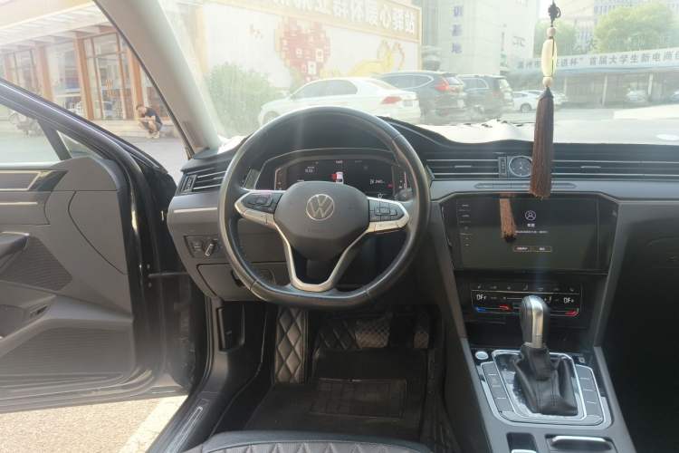 Used Volkswagen Magotan 2021 330TSI DSG 30th Anniversary Edition Steering Wheel