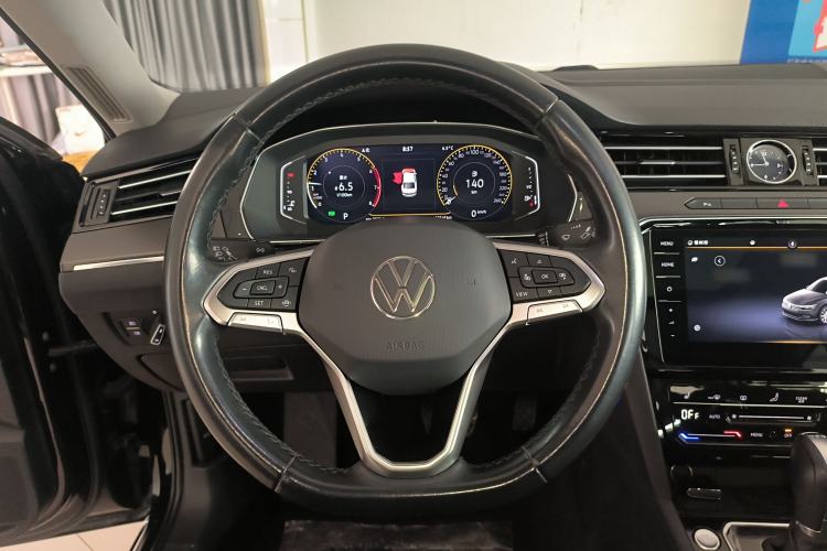 Used Volkswagen Magotan 2021 330TSI DSG 30th Anniversary Edition Steering Wheel