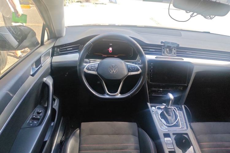 Used Volkswagen Magotan 2021 330TSI DSG 30th Anniversary Edition Steering Wheel