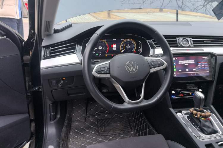 Used Volkswagen Magotan 2021 330TSI DSG 30th Anniversary Edition Steering Wheel