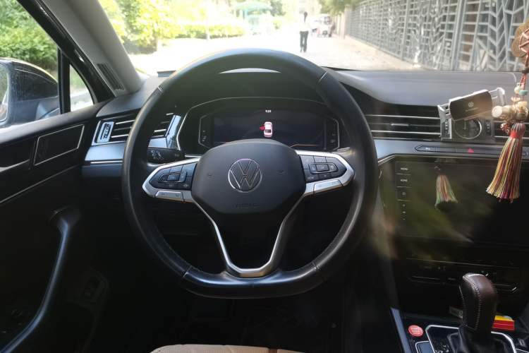Used Volkswagen Magotan 2021 330TSI DSG 30th Anniversary Edition Steering Wheel