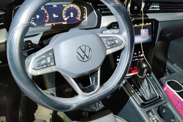 Used Volkswagen Magotan 2021 330TSI DSG 30th Anniversary Edition Steering Wheel