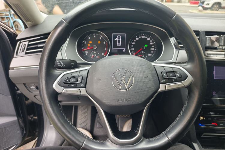 Used Volkswagen Magotan 2021 330TSI DSG 30th Anniversary Edition Steering Wheel