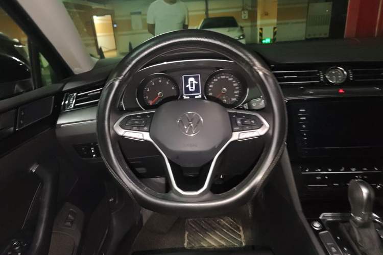 Used Volkswagen Magotan 2021 330TSI DSG 30th Anniversary Edition Steering Wheel
