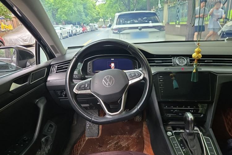 Used Volkswagen Magotan 2021 330TSI DSG 30th Anniversary Edition Steering Wheel