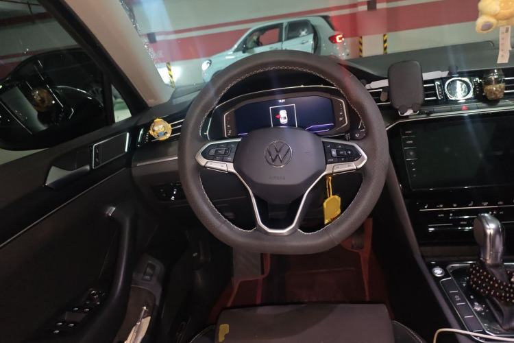 Used Volkswagen Magotan 2021 330TSI DSG 30th Anniversary Edition Steering Wheel