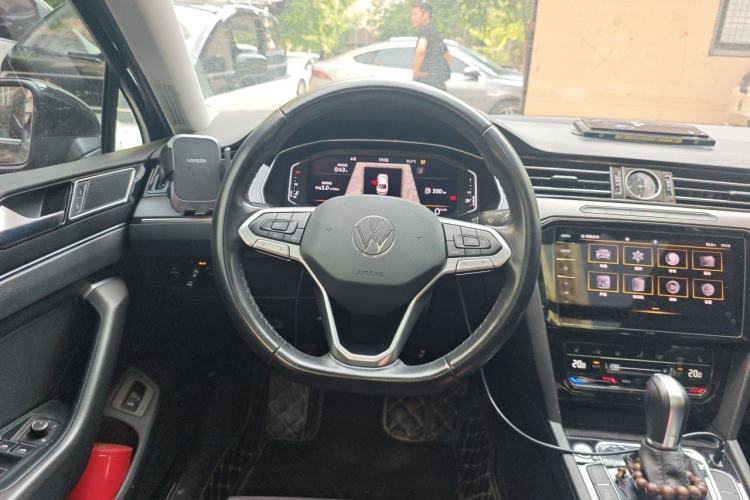 Used Volkswagen Magotan 2021 330TSI DSG 30th Anniversary Edition Steering Wheel