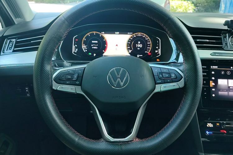 Used Volkswagen Magotan 2021 330TSI DSG 30th Anniversary Edition Steering Wheel