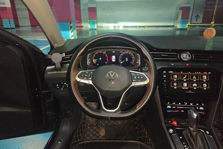 Used Volkswagen Magotan 2021 330TSI DSG 30th Anniversary Edition Steering Wheel