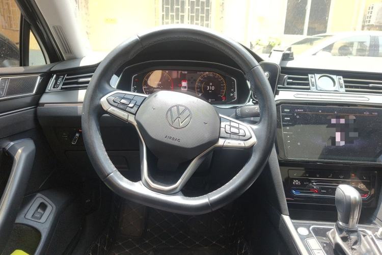 Used Volkswagen Magotan 2021 330TSI DSG 30th Anniversary Edition Steering Wheel