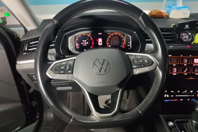 Used Volkswagen Magotan 2021 330TSI DSG 30th Anniversary Edition Steering Wheel