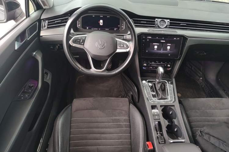 Used Volkswagen Magotan 2021 330TSI DSG 30th Anniversary Edition Steering Wheel