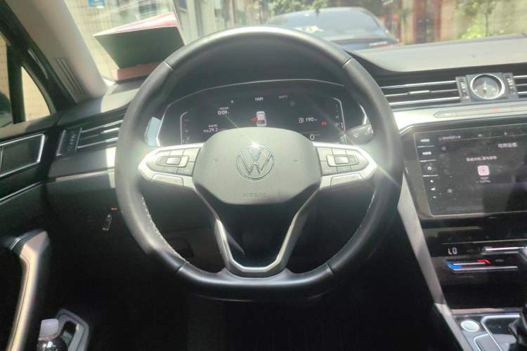 Used Volkswagen Magotan 2021 330TSI DSG 30th Anniversary Edition Steering Wheel