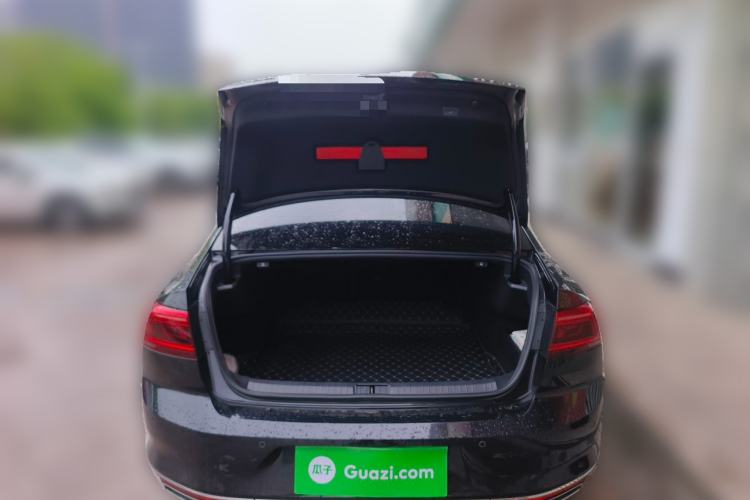 Used Volkswagen Magotan 2021 330TSI DSG 30th Anniversary Edition Trunk